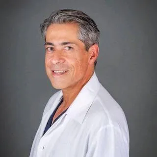 Dr. Leonardo Bravo Ruiz